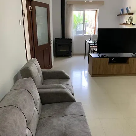 Σπίτι διακοπών Green Yard Holiday -4 Min Walk To The Beach *