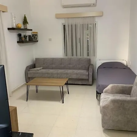 Green Yard Holiday -4 Min Walk To The Beach * Κερύνεια